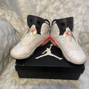 Air Jordan VI 6 Retro Infrared 384665-123 White Basketball Shoes Youth Size 5Y